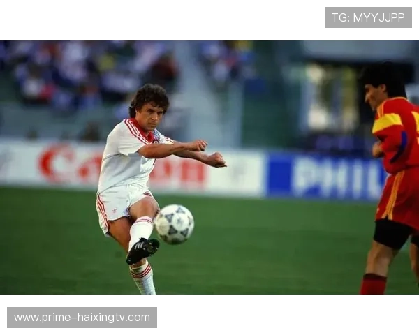 老一代粤语足球传奇球星的辉煌岁月与足坛影响力回顾